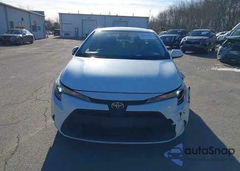 2021 Toyota Corolla Le z USA, uszkodzony, nr VIN JTDVPMAE4MJ121472